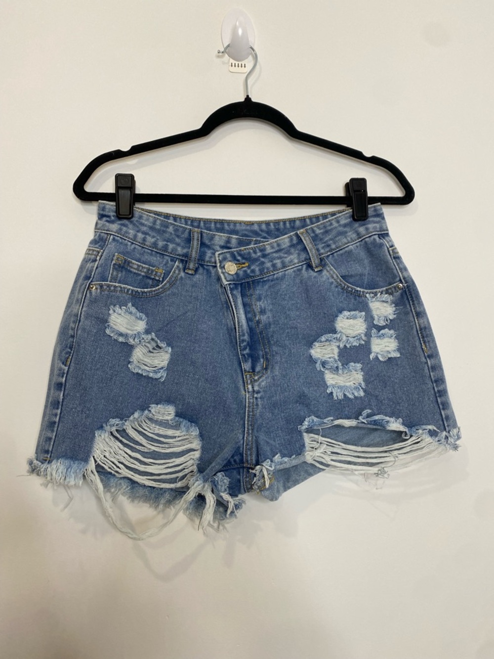 SHEIN Asymmetrical Ripped Denim Short - Picture 5 of 8